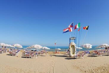 هتل Victoria Mobilehome In Camping Stella Del Sud