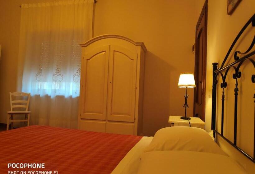 تختخواب و صبحانه Le Corti Del Casale