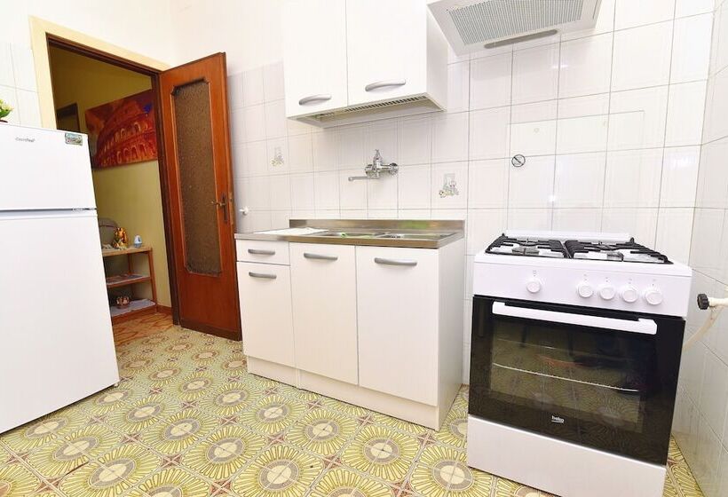 پانسیون Roma Tiberius Suite