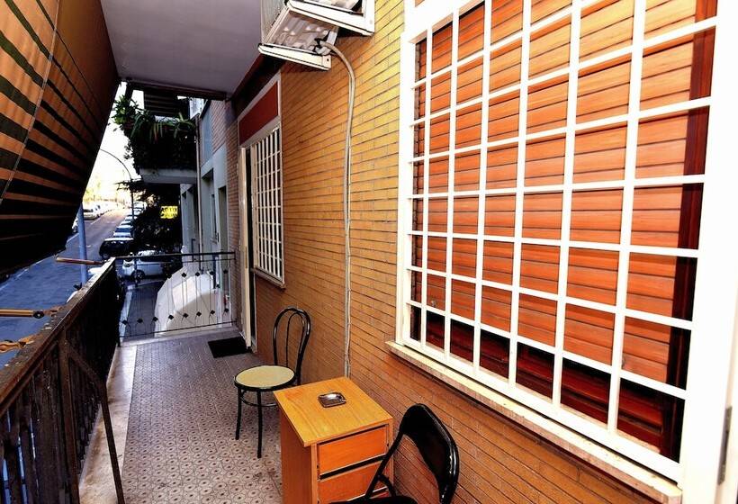 پانسیون Roma Tiberius Suite