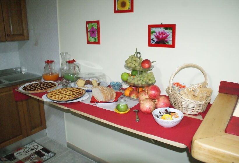 ベッドアンドブレックファースト Bed&breakfast Degli Ulivi