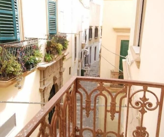 ベッドアンドブレックファースト Centro Storico Rooms