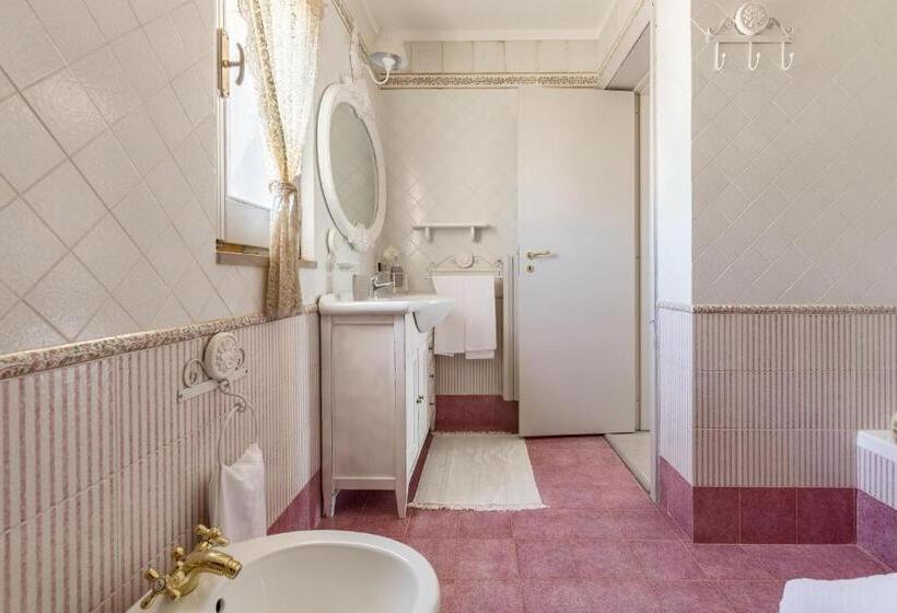 تختخواب و صبحانه Fabula Maison