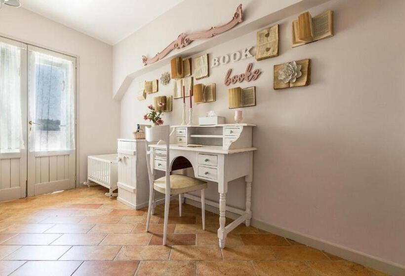 تختخواب و صبحانه Fabula Maison