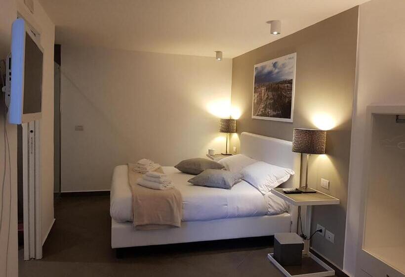 تختخواب و صبحانه Le Stanze Di Piazza Cairoli