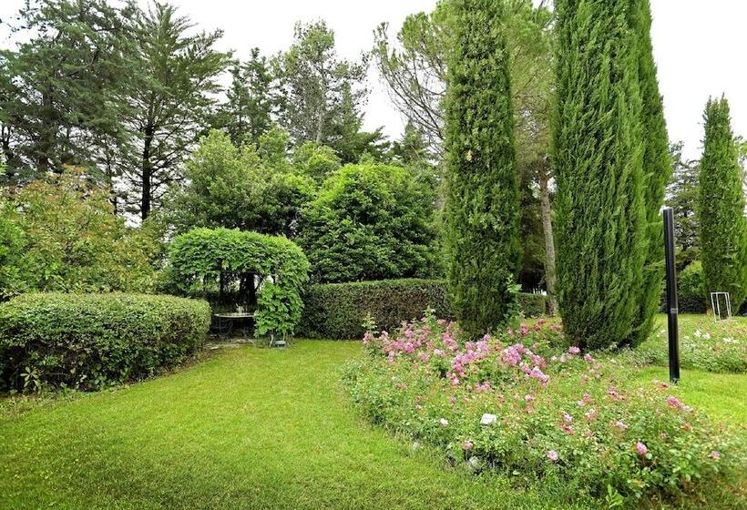 مبيت وإفطار Villa Lupo