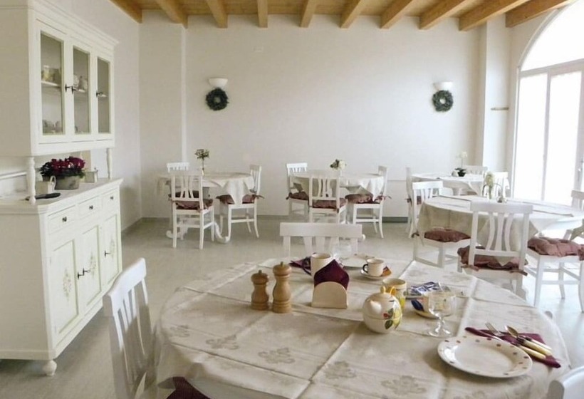 هتل روستایی Agriturismo Corte Zuccone