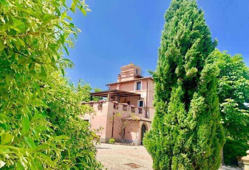펜션 La Torretta Guest House
