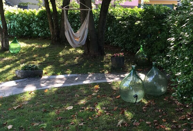 ペンション Villa Cesarina, Vallio Terme , Salo’