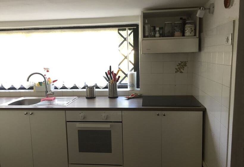 ペンション Villa Cesarina, Vallio Terme , Salo’