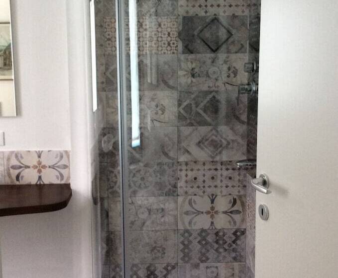 ペンション Villa Cesarina, Vallio Terme , Salo’