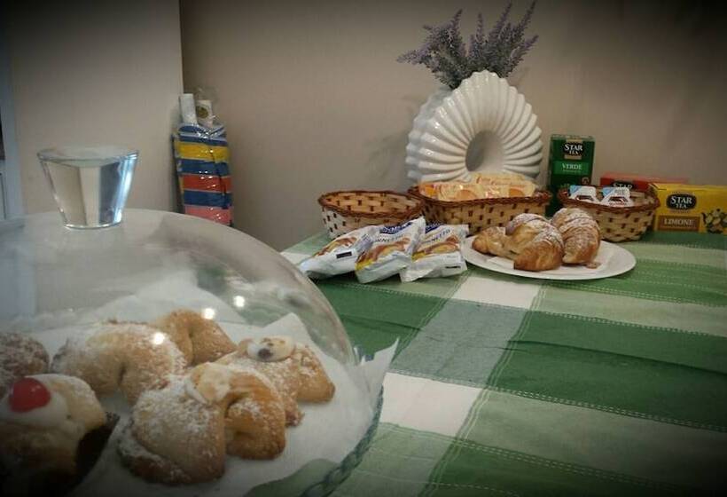 تختخواب و صبحانه U Scrusciu Do Mari