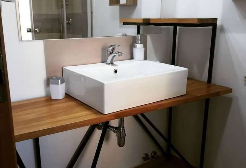 تختخواب و صبحانه U Scrusciu Do Mari