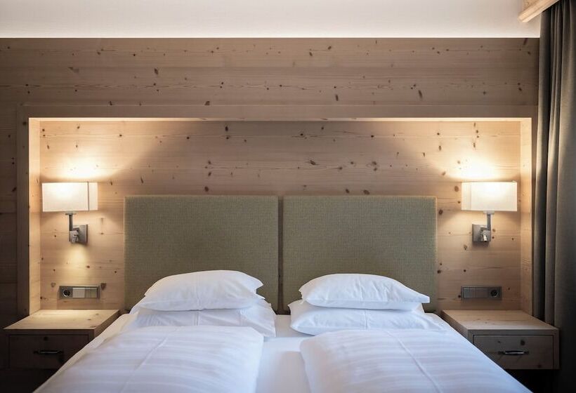 Dolomites Nature Hotel Vigilerhof