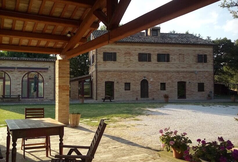 هتل روستایی Agriturismo Forestale Luti