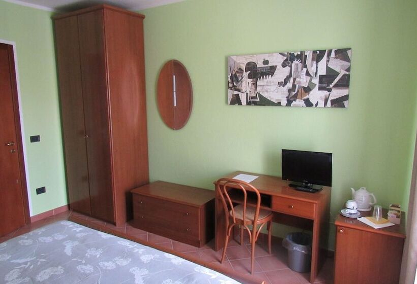 بنسيون Guest House Nonna Tina