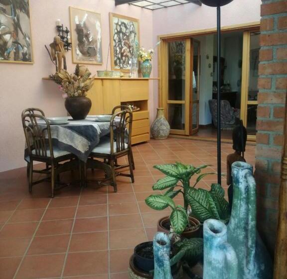 پانسیون Villa Grande