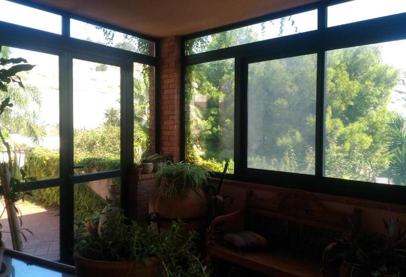 پانسیون Villa Grande