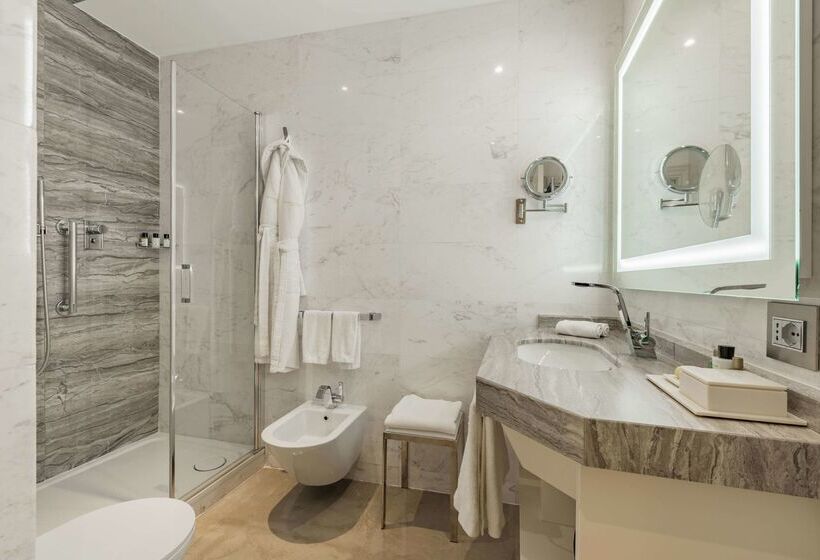 Hotel Aleph Rome  Curio Collection By Hilton