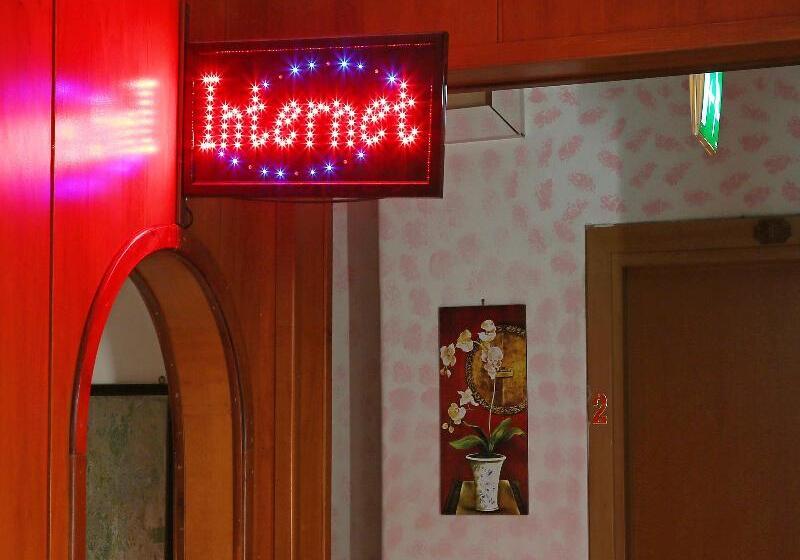 Fotos del hotel Albergo Athena:  31