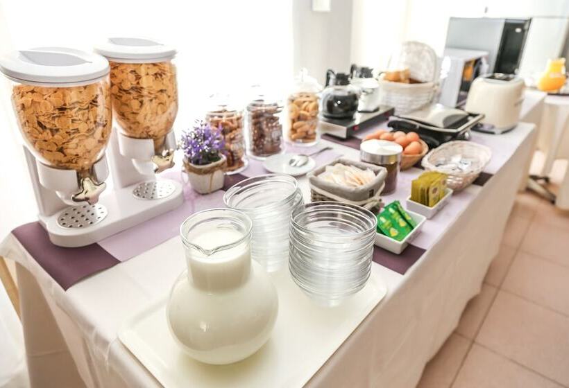 Fotos del hotel Albergo Athena:  13