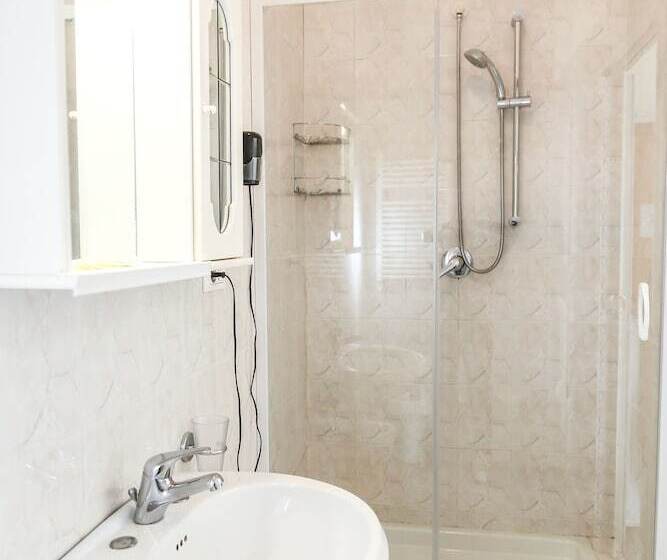 Fotos del hotel Albergo Athena:  11