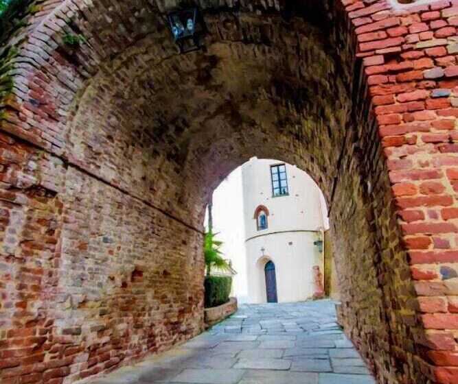 فندق Castello Di Cortanze