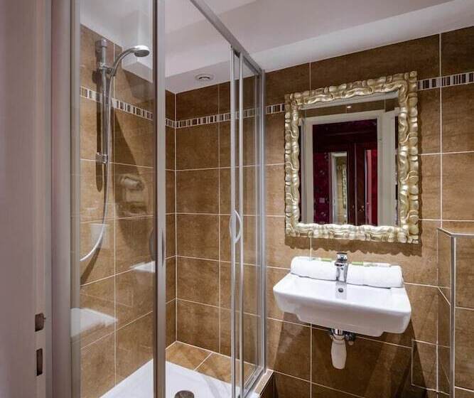 فندق Des Deux Clefs