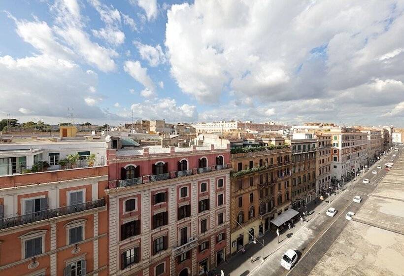 בית מלון כפרי Exe International Palace