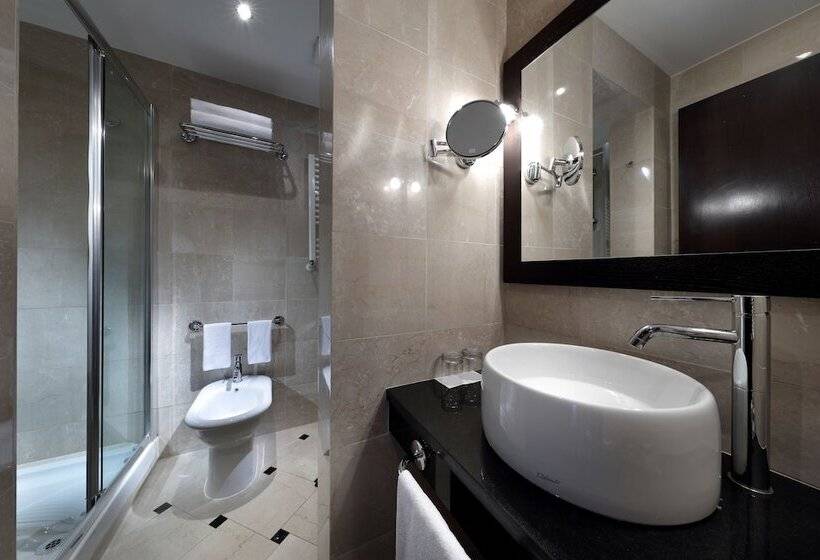 בית מלון כפרי Exe International Palace