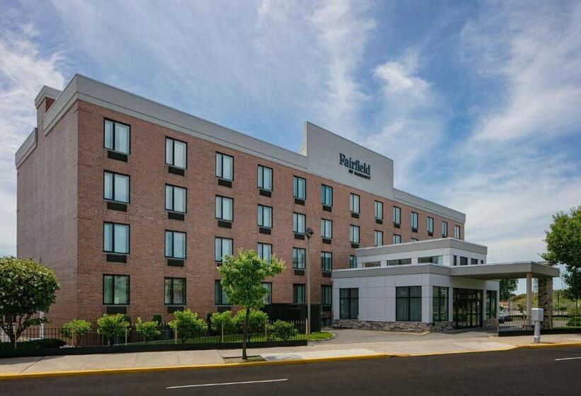 هتل Fairfield Inn New York Jfk Airport