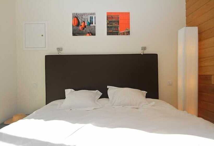 בית מלון כפרי Hôtel Ostrea & Sa Villa