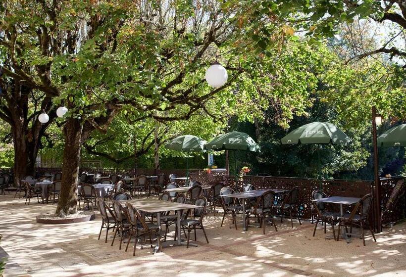 هتل Hôtel Restaurant Plaisance Piscine Couverte Et Chauffée  Proche Sarlat
