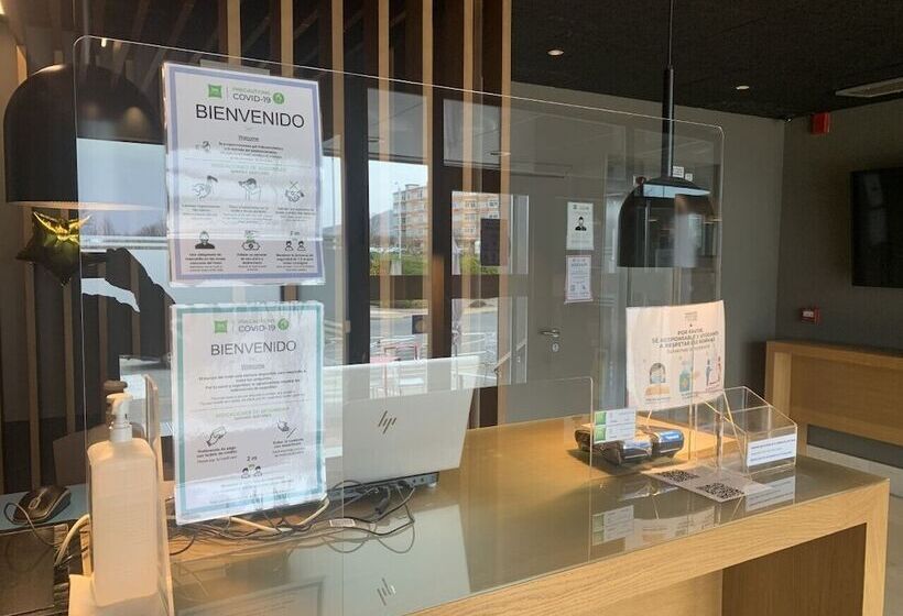 هتل Ibis Styles Pamplona Noain