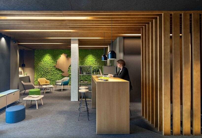 هتل Ibis Styles Pamplona Noain