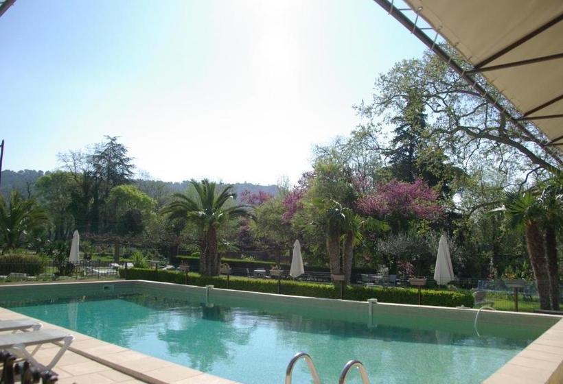 ホテル Hôtel Restaurant La Source