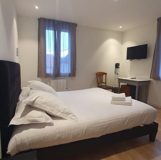 בית מלון כפרי Logis Hôtel Du Fer à Cheval