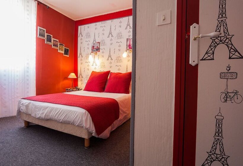 Отель Logis Le Relais Sarrasin