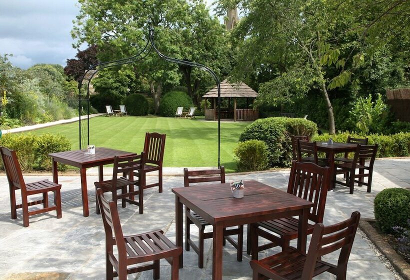 هتل The Manor House