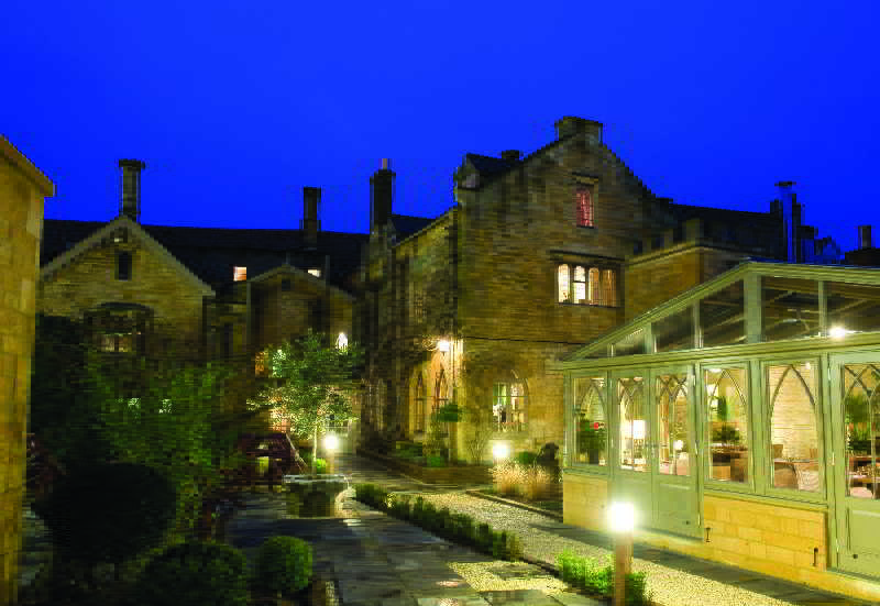 هتل The Manor House
