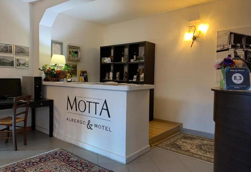 فندق Albergo M Motta