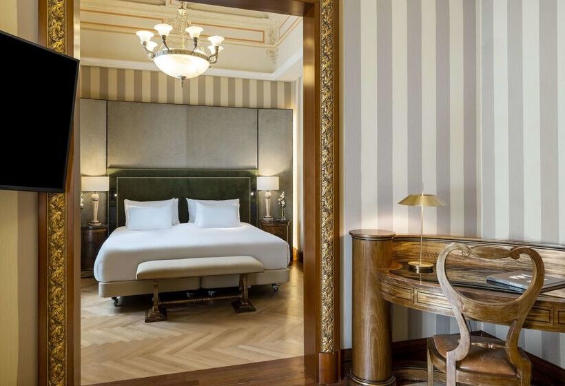 Fotos del hotel Nh Collection Carlo Iv:  27
