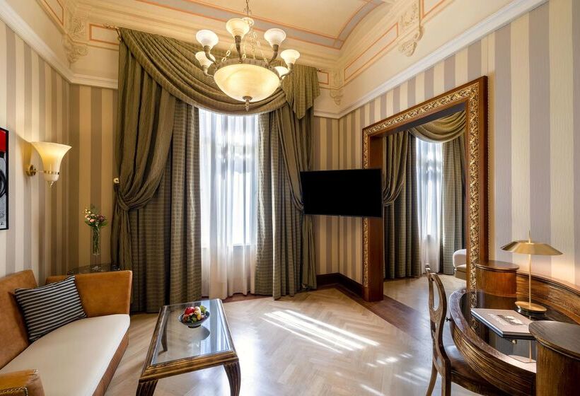 Hotel Nh Collection Carlo Iv