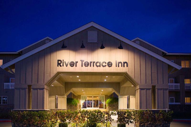 هتل River Terrace Inn, A Noble House