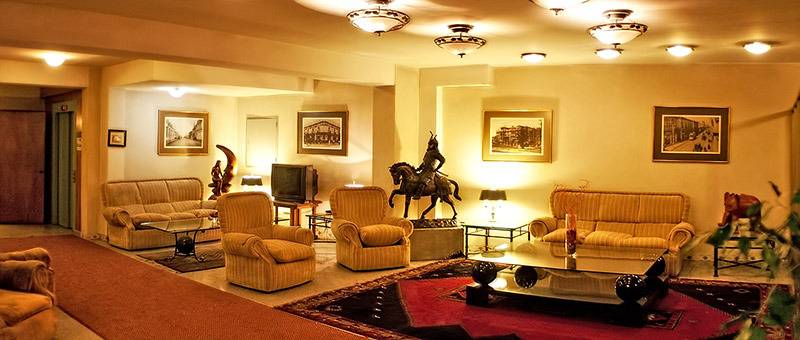 Windsor Suites