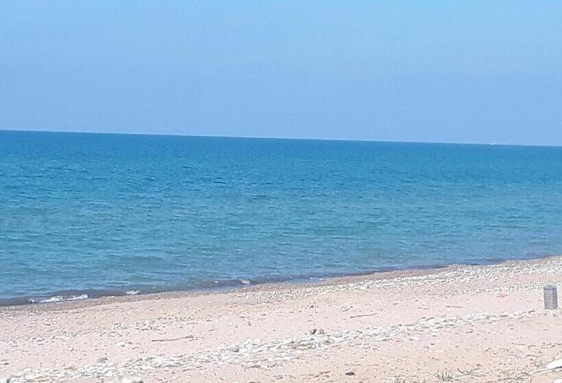 مبيت وإفطار Beb Oasi Marina