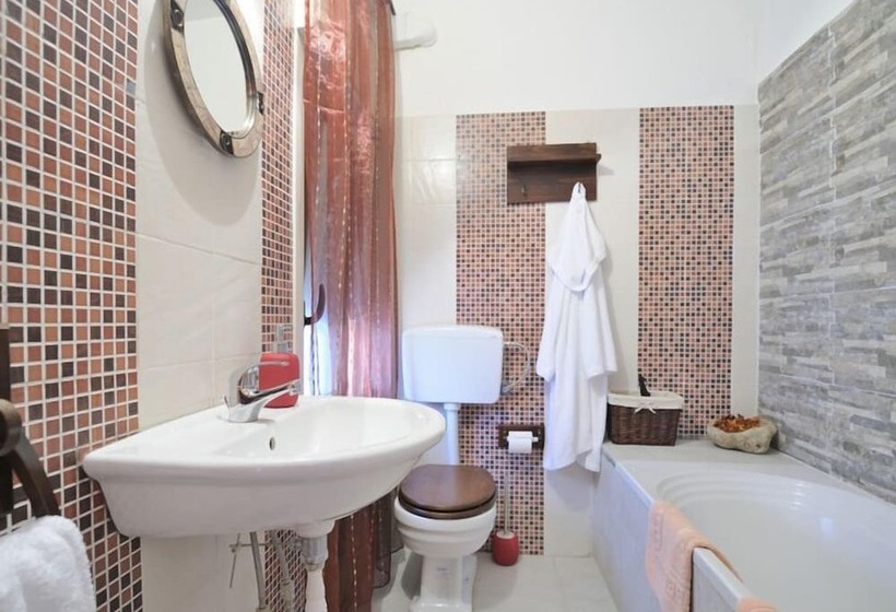 تختخواب و صبحانه La Casa Di Evita