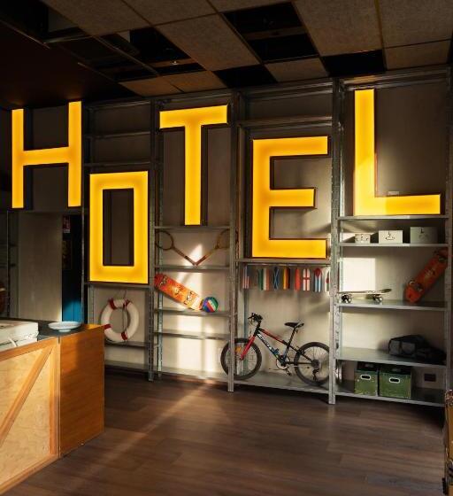 פונדק Re Versiliana