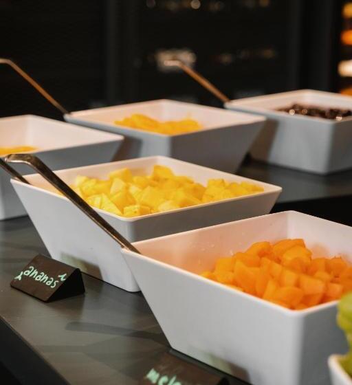 פונדק Re Versiliana