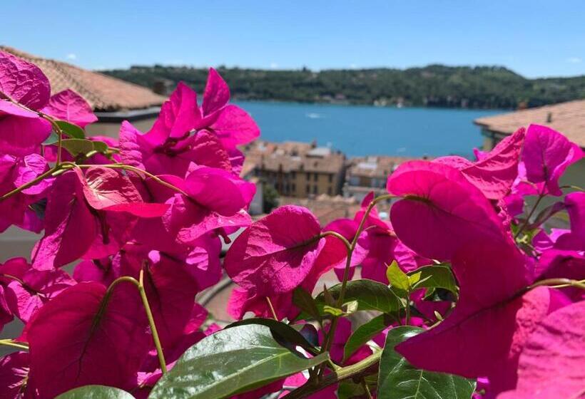 تختخواب و صبحانه Villa Ai Colli